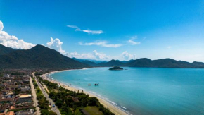 Apto na Praia de Maranduba c varanda gourmet